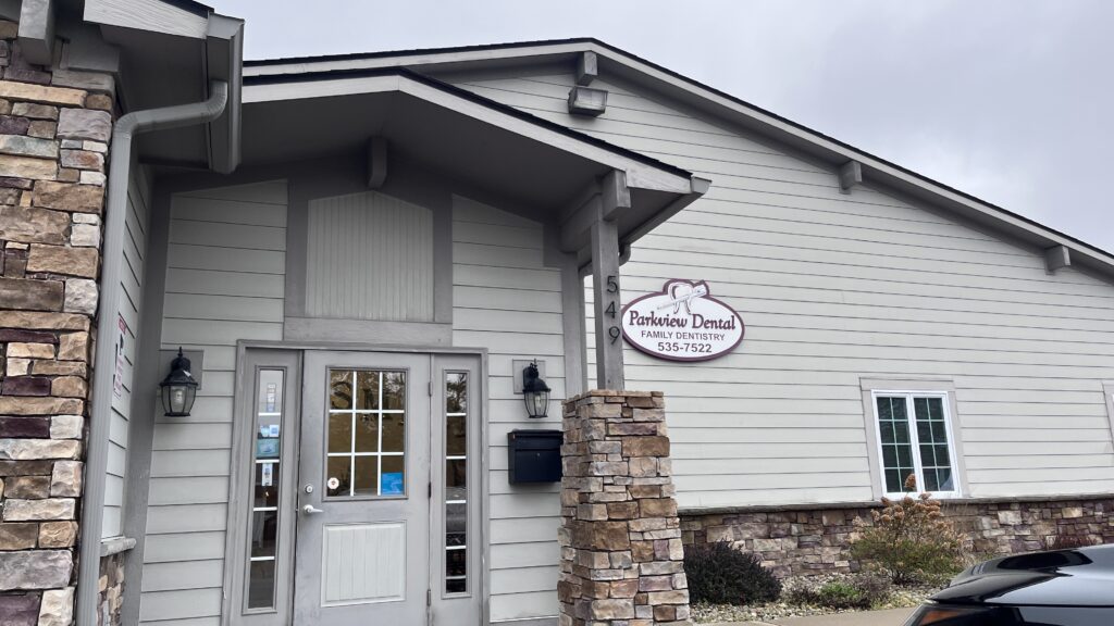 Exterior of Parkview Dental office in New Whiteland, Indiana